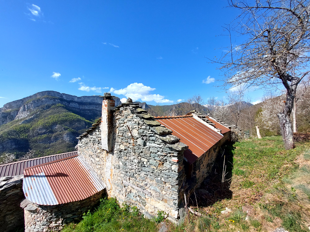 Newly renovated rustic house in a mountain village