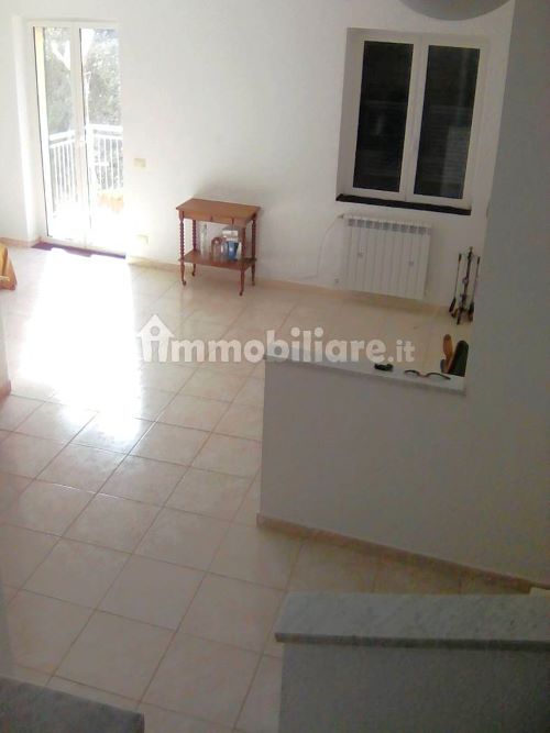 Rif. 1763 – Rapallo – S. Andrea di Foggia – Villa nel verde di centocinquanta metriquadrati – Vista aperta e soleggiata