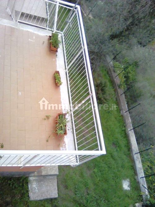 Rif. 1763 – Rapallo – S. Andrea di Foggia – Villa nel verde di centocinquanta metriquadrati – Vista aperta e soleggiata