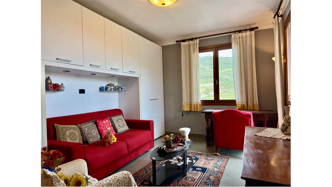 Villa with 8000 sq mt of land and private sauna with pool