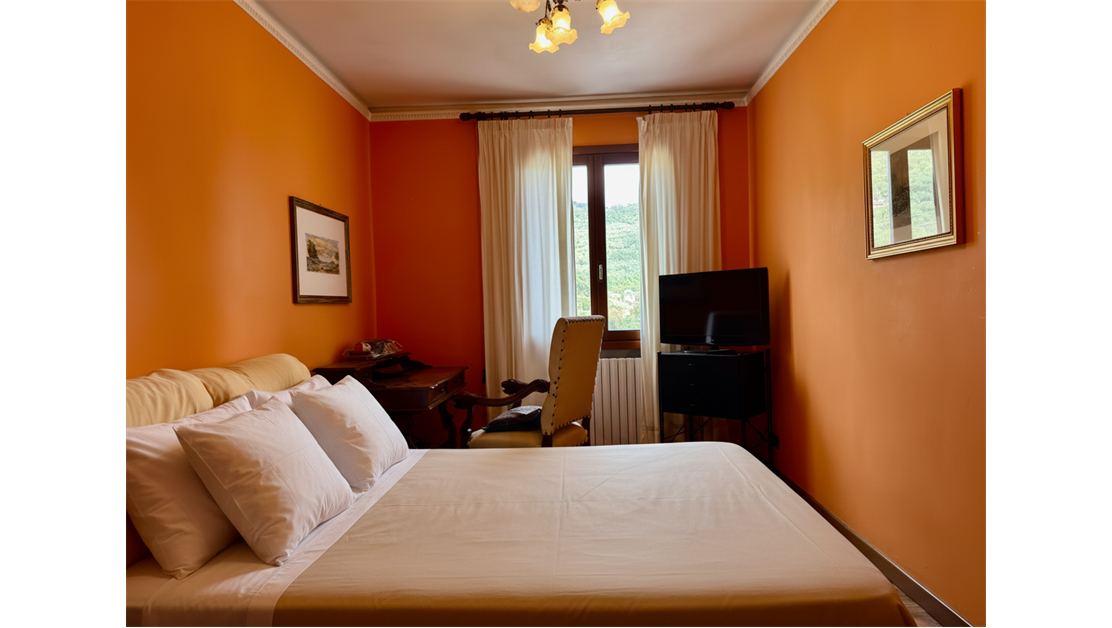 Villa with 8000 sq mt of land and private sauna with pool