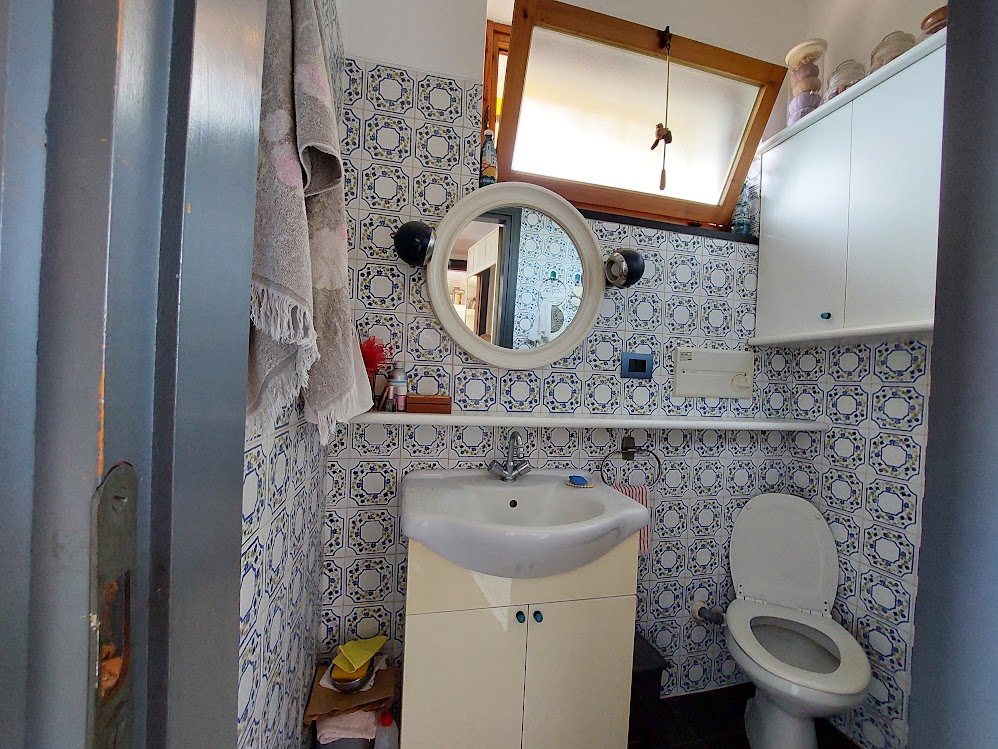 Penthouse with sea view in a two-family villa with independent entrance in Rapallo, Zoagli