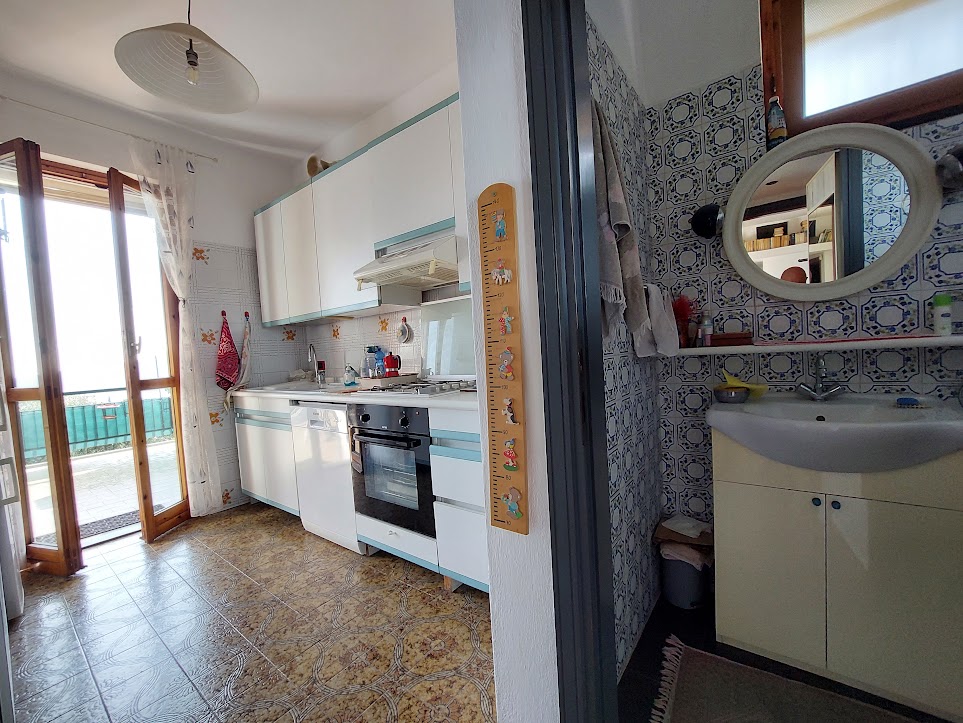 Penthouse with sea view in a two-family villa with independent entrance in Rapallo, Zoagli