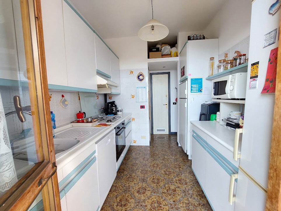 Penthouse with sea view in a two-family villa with independent entrance in Rapallo, Zoagli