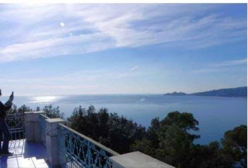 Zoagli – Villa indipendente sulla scogliera più incontaminata del Golfo del Tigullio, con accesso privato al mare