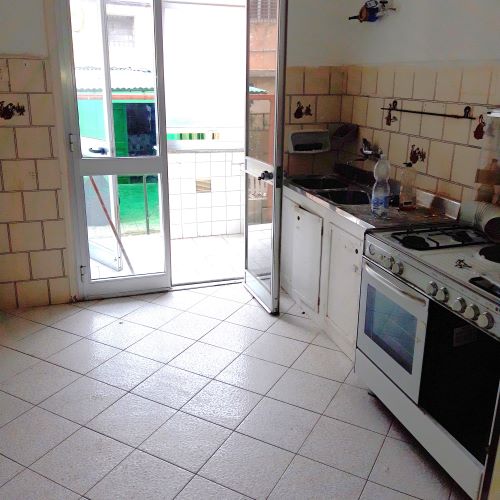 Apartment of 140 sqm near the sea with garden and terrace for sale in Lavagna in the Liguria region, Italy. The propert