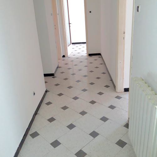 Apartment of 140 sqm near the sea with garden and terrace for sale in Lavagna in the Liguria region, Italy. The propert