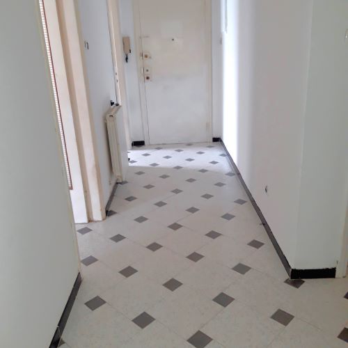 Apartment of 140 sqm near the sea with garden and terrace for sale in Lavagna in the Liguria region, Italy. The propert