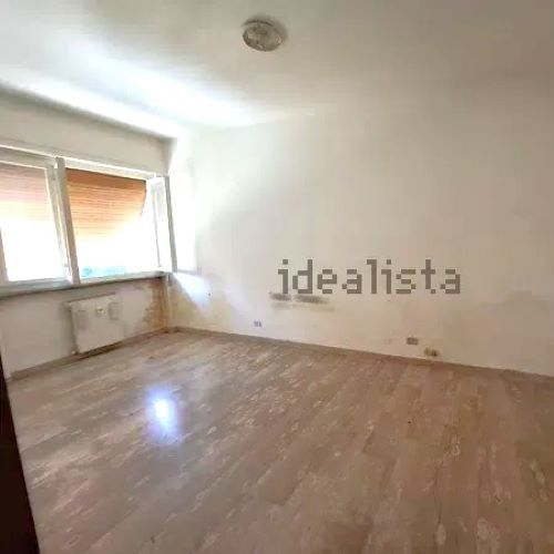 Apartment of 95 sqm near the sea with terrace for sale in Rapallo in the Liguria region, Italy. The property is located