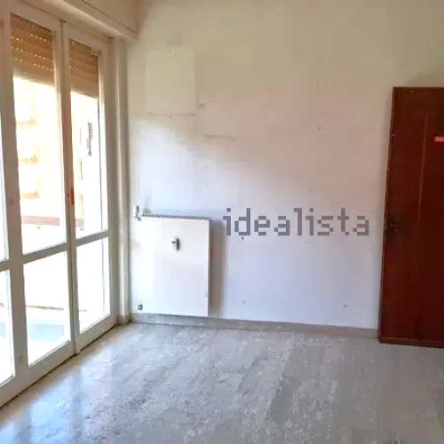 Apartment of 95 sqm near the sea with terrace for sale in Rapallo in the Liguria region, Italy. The property is located