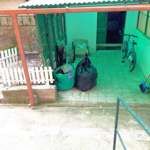 Apartment of 140 sqm near the sea with garden and terrace for sale in Lavagna in the Liguria region, Italy. The propert